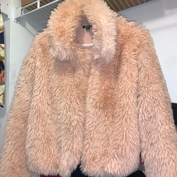 Pink furry coat - Picture 1 of 2
